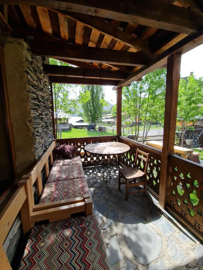 Guest House Shina Omalo Exterior foto