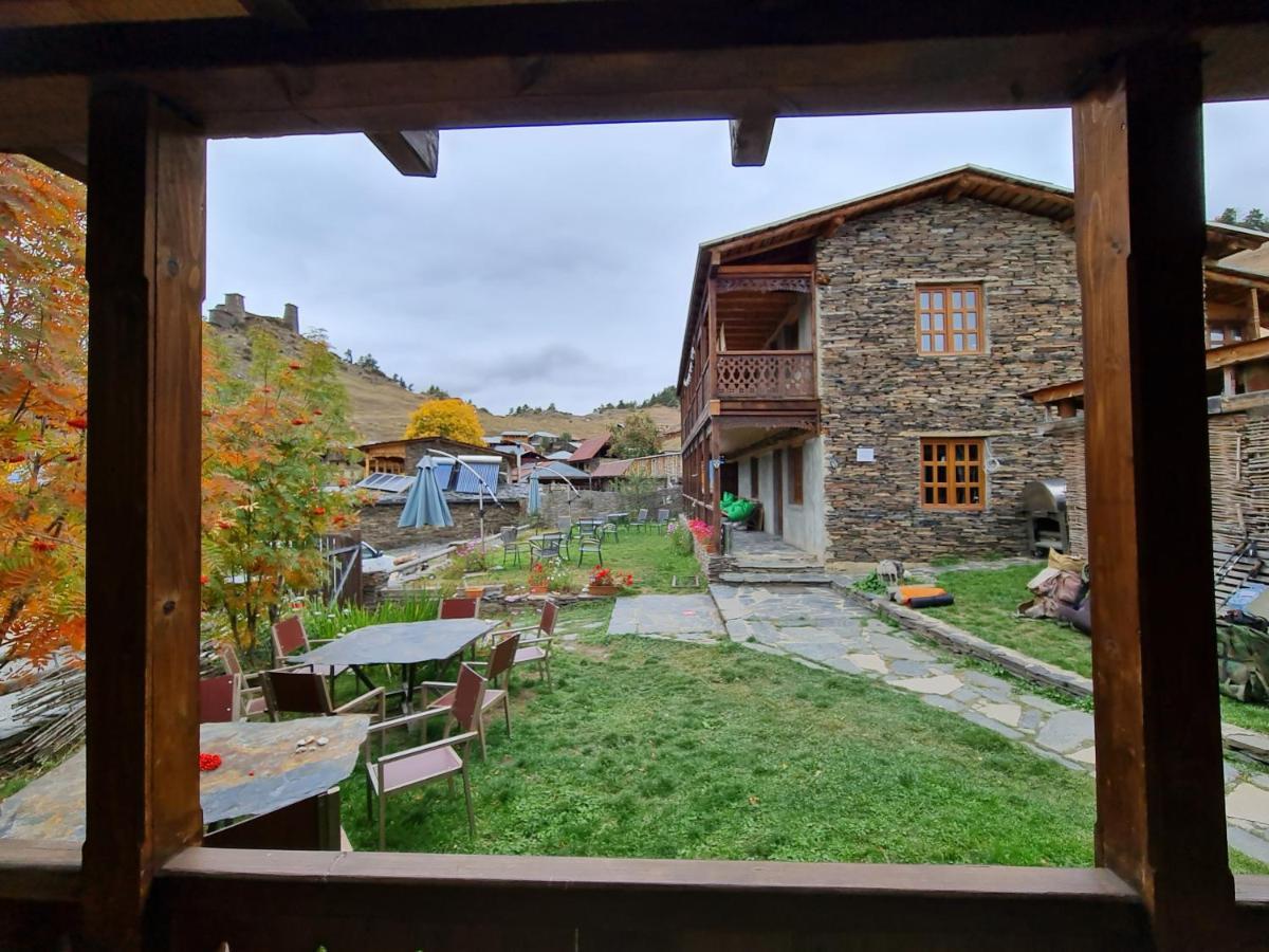Guest House Shina Omalo Exterior foto