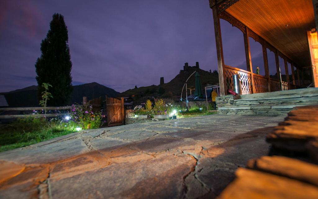 Guest House Shina Omalo Exterior foto