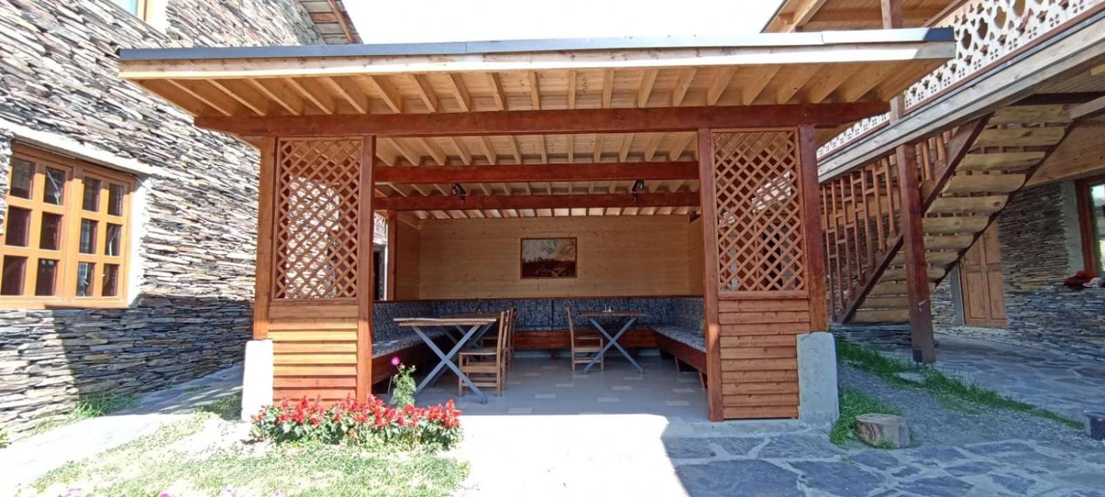 Guest House Shina Omalo Exterior foto