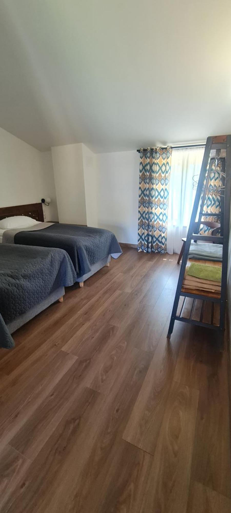Guest House Shina Omalo Exterior foto
