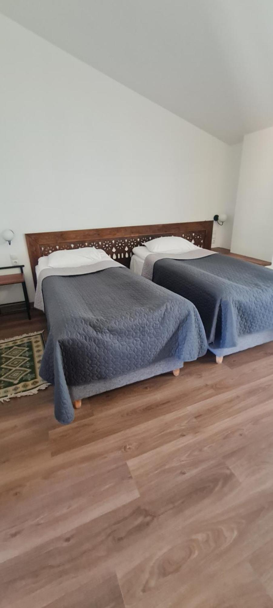 Guest House Shina Omalo Exterior foto